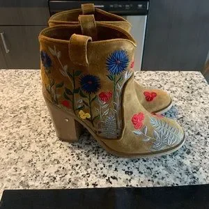 Laurence Dacade | Shoes | Laurence Dacade Suede Booties Worn